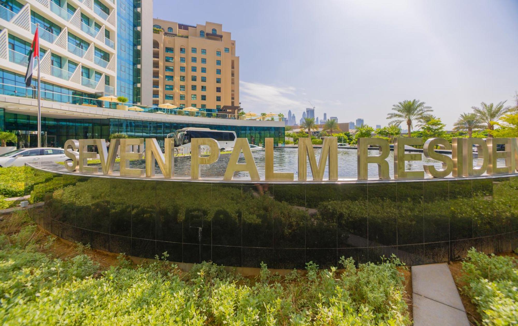 Studio With Pool And Private Beach Access On Palm Jumeirah Dubai Exteriör bild